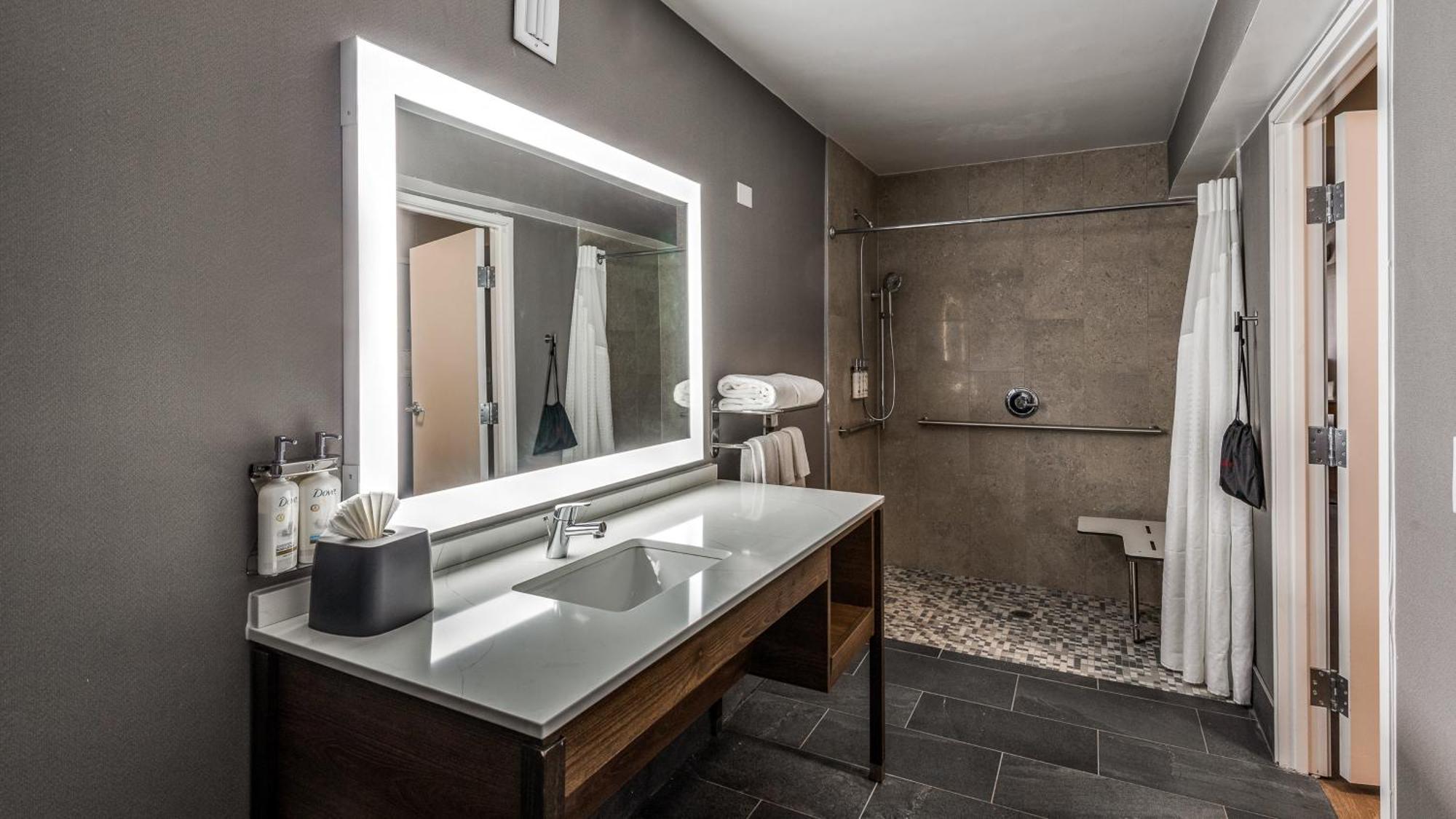 Holiday Inn Dallas Market Ctr Love Field By Ihg المظهر الخارجي الصورة